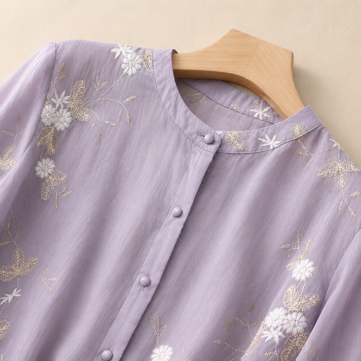 Ilaria | Blusa Chic con Ricami Delicati