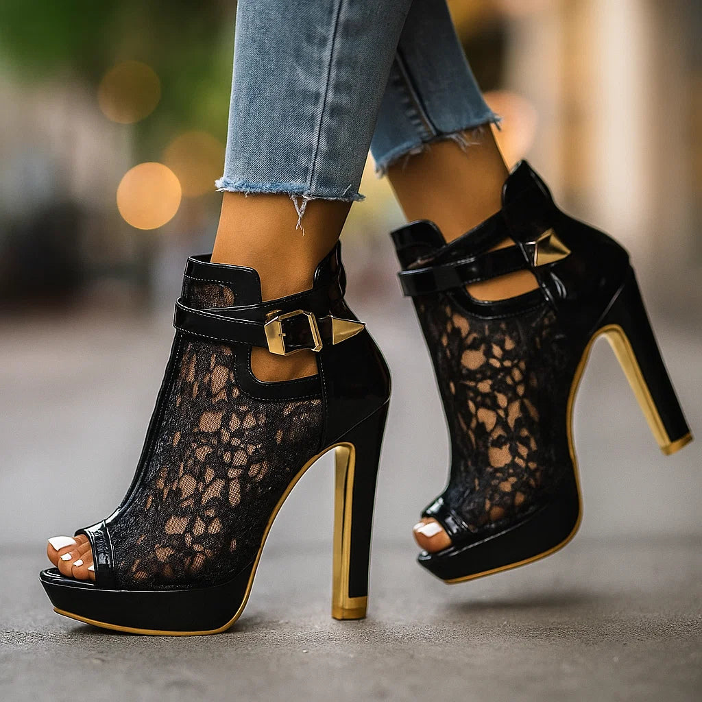 Viviana Belucci | Tacchi Couture in Pizzo